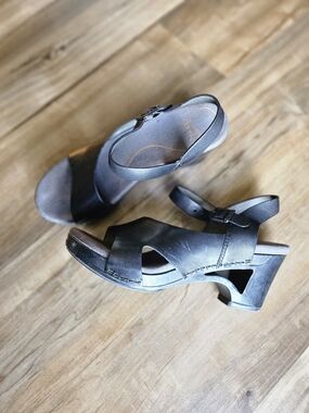 Dansko Tasha Ankle Strap Leather Sandals Size 37